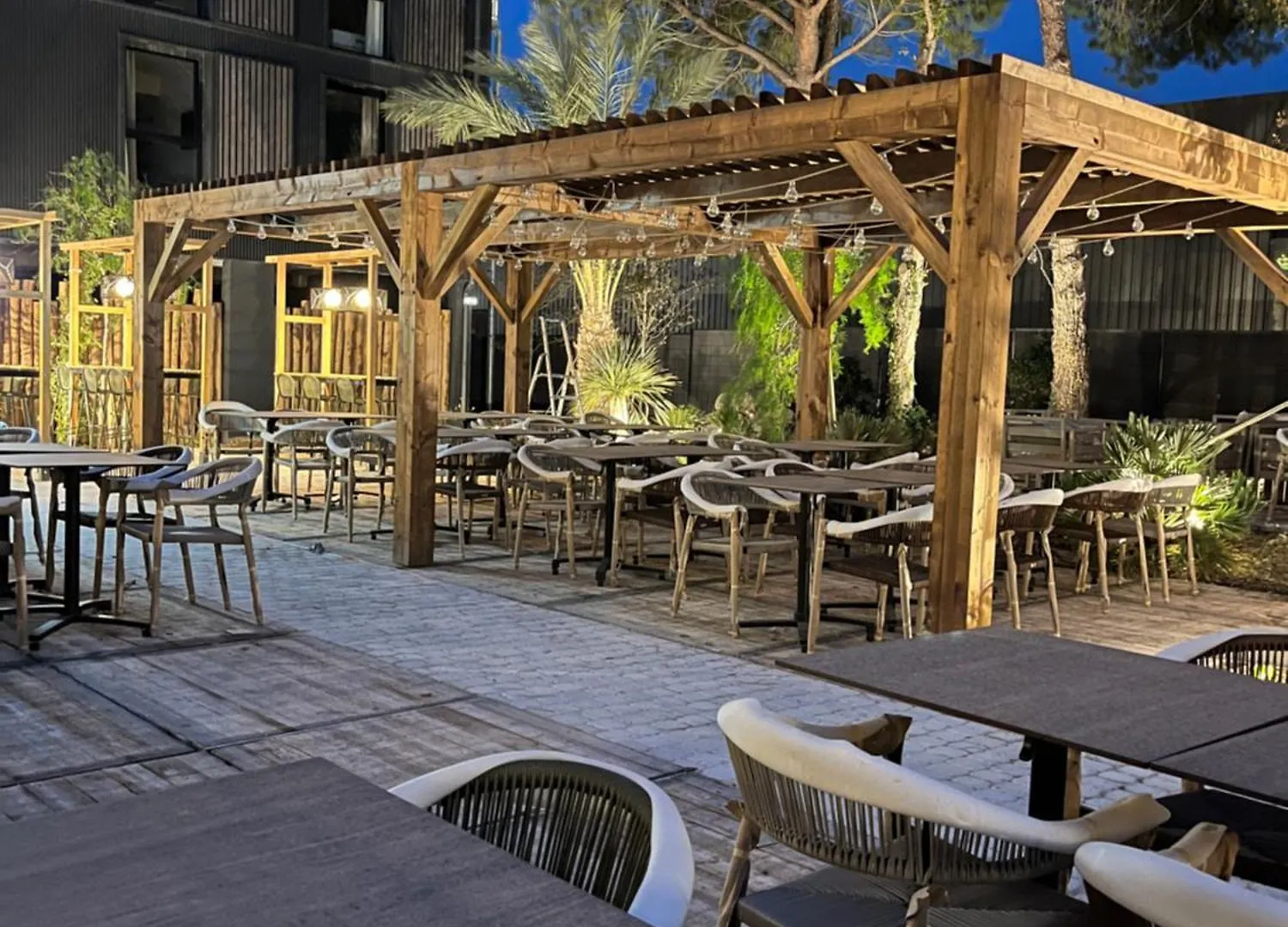 Hotel Le Relais Des Brasseurs - Aubagne