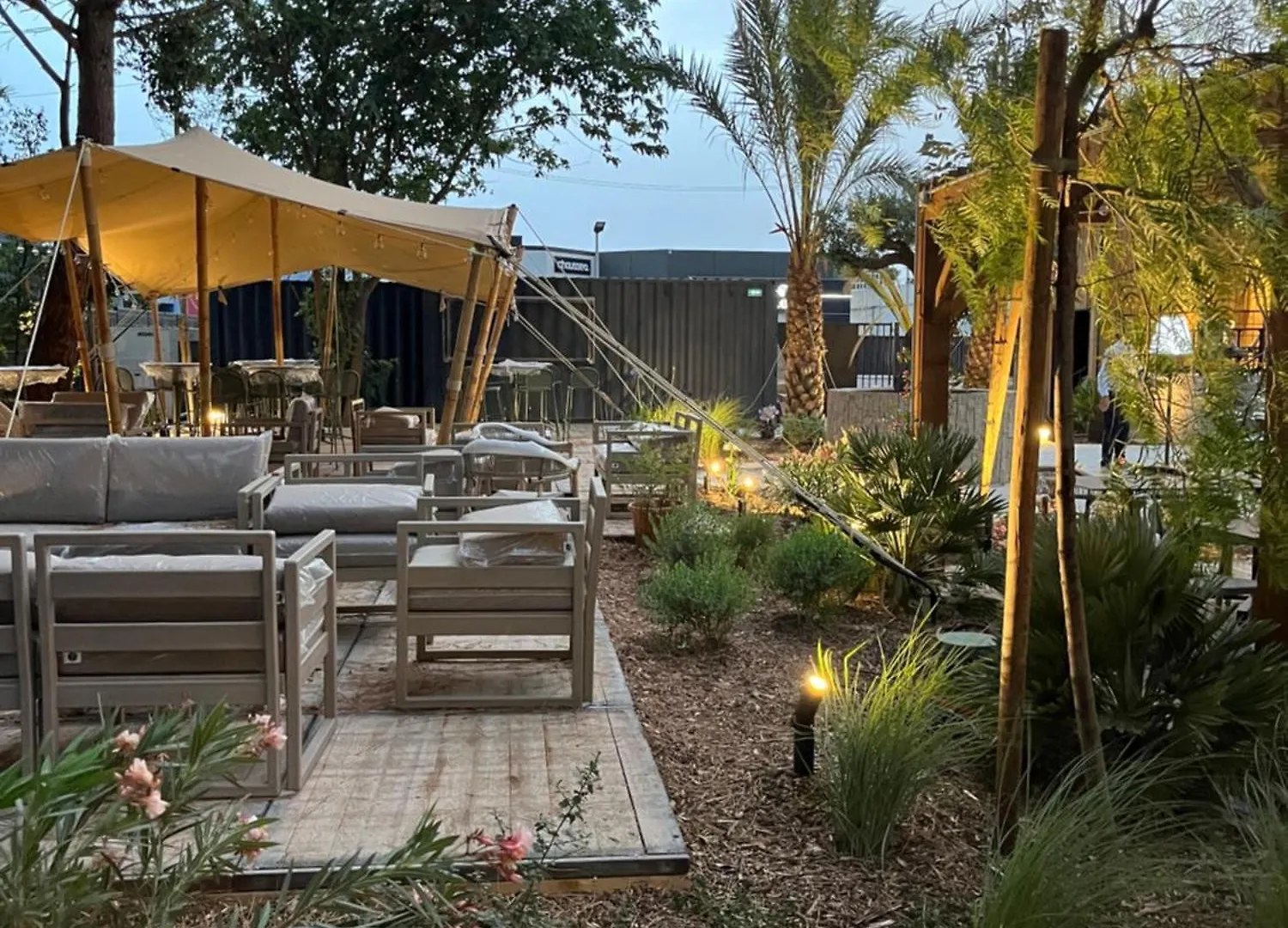 Hotel Le Relais Des Brasseurs - Aubagne 3*,  Francja