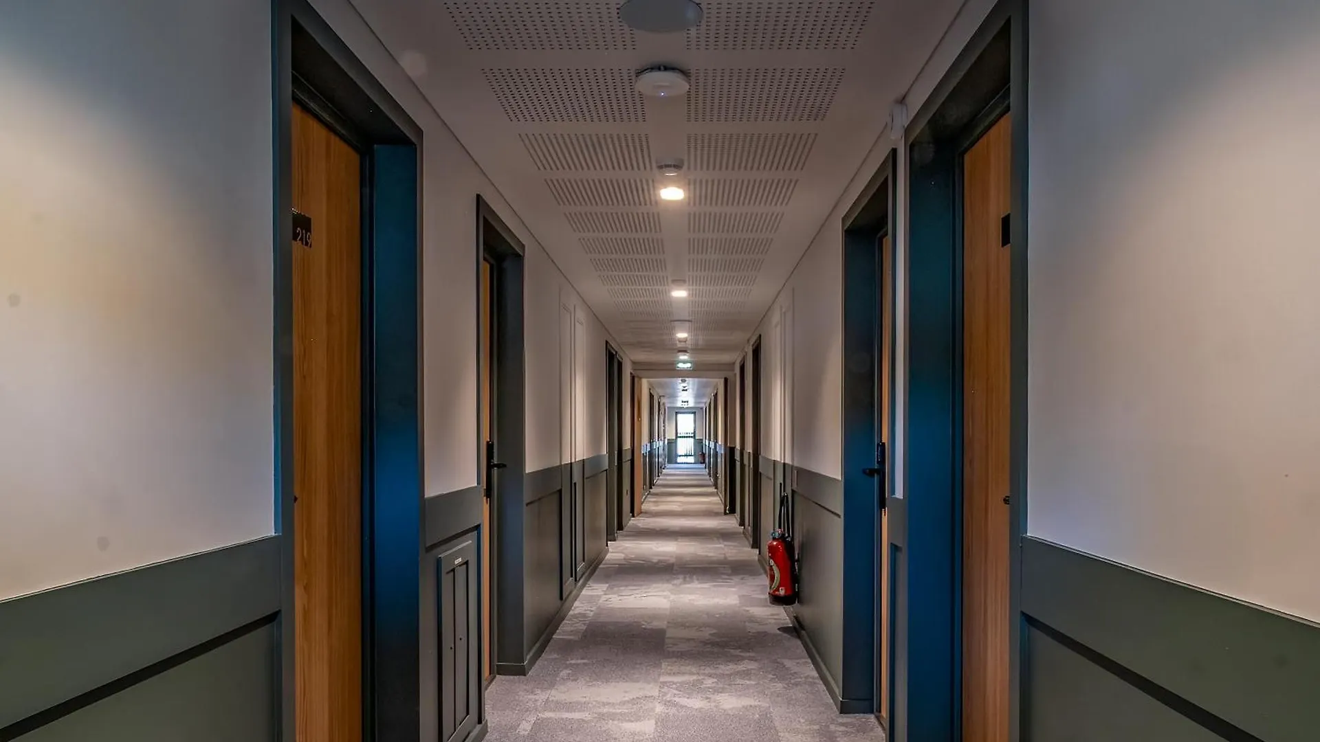 Hotel The Originals Relais d’Aubagne  3*, Aubagne France