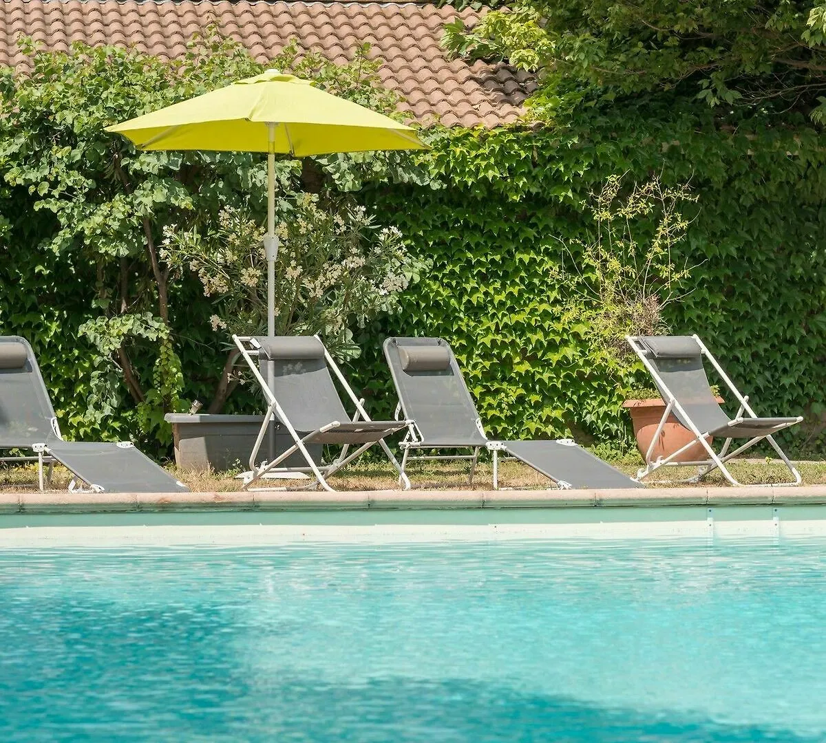 Hotel Le Relais Des Brasseurs - Aubagne